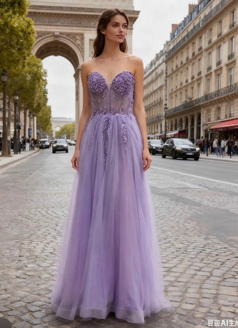 Romantisches Tüll-Abendkleid mit bestickter Korsage