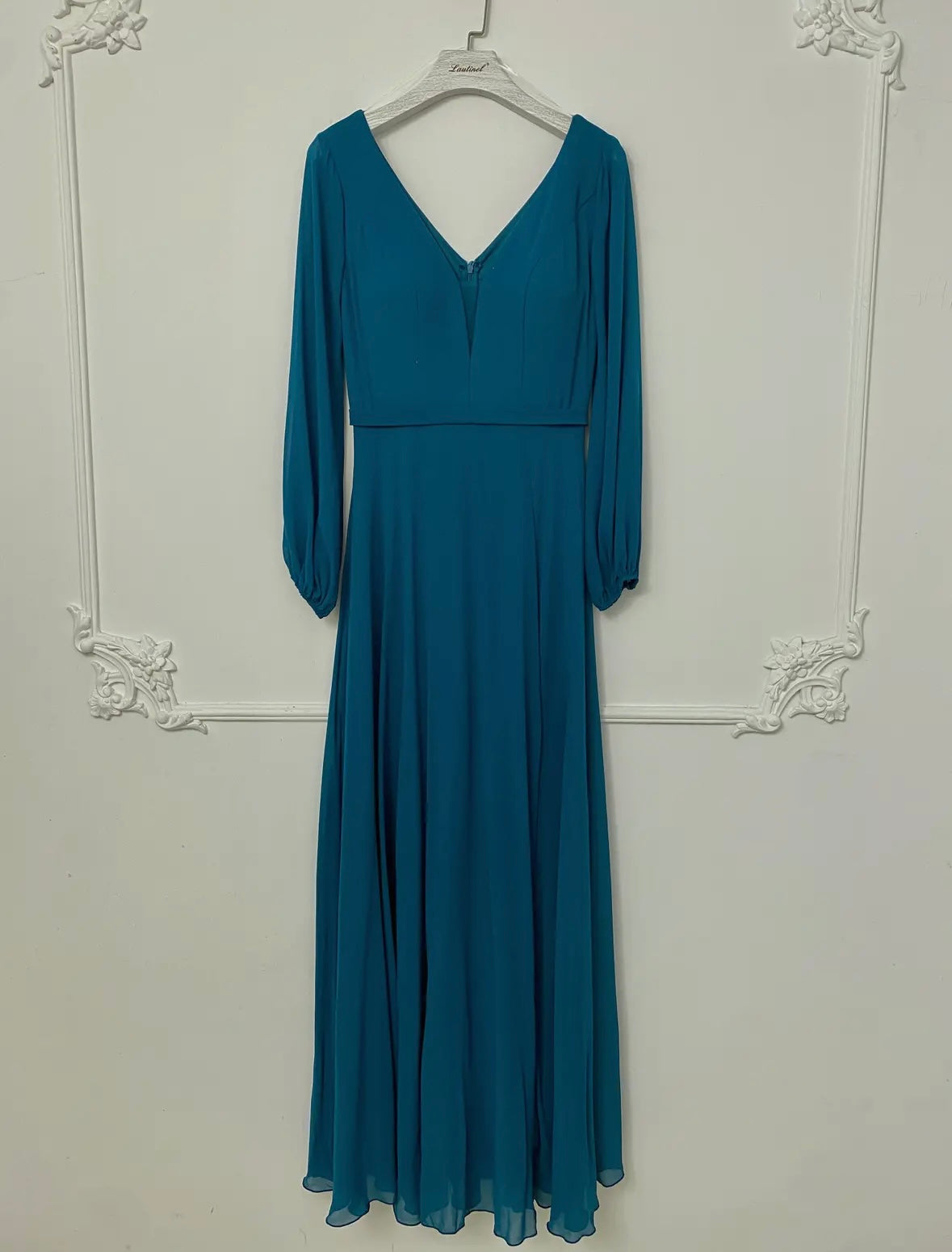 Abendkleid mit langen Chiffonärmeln