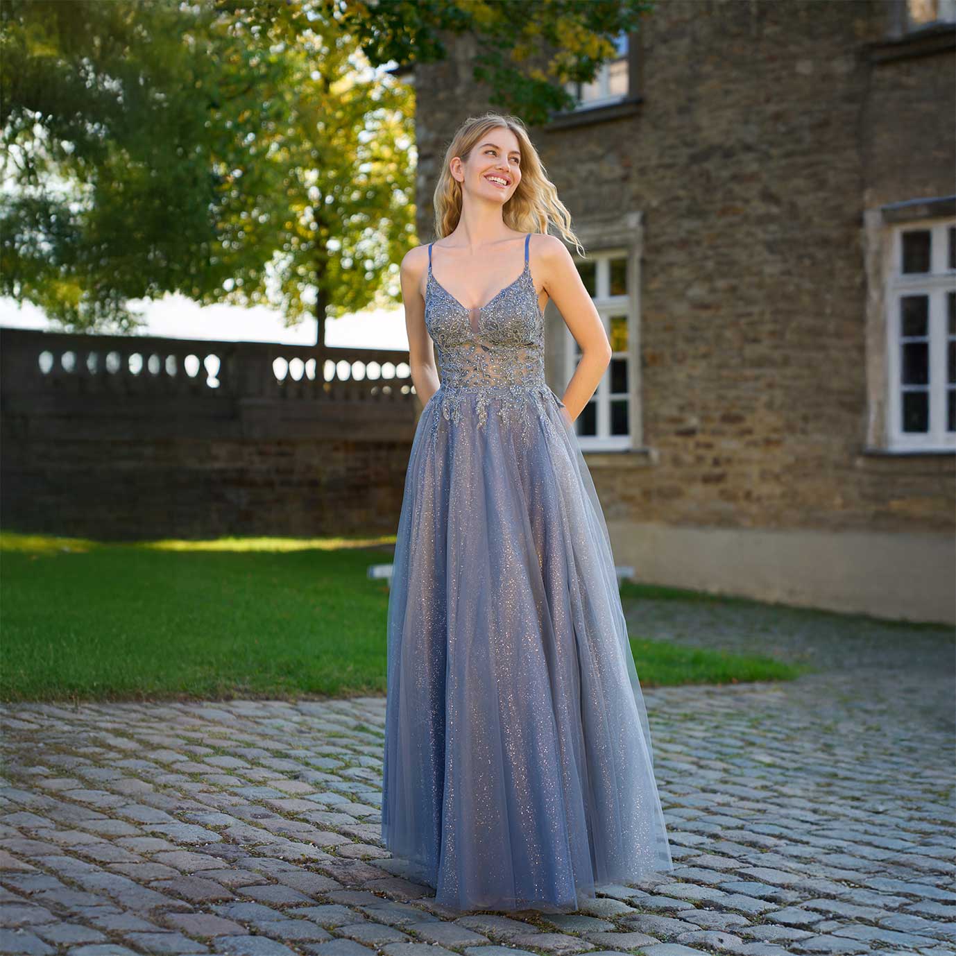 Funkelndes Abendkleid mit Glitzertüll LUX-90008