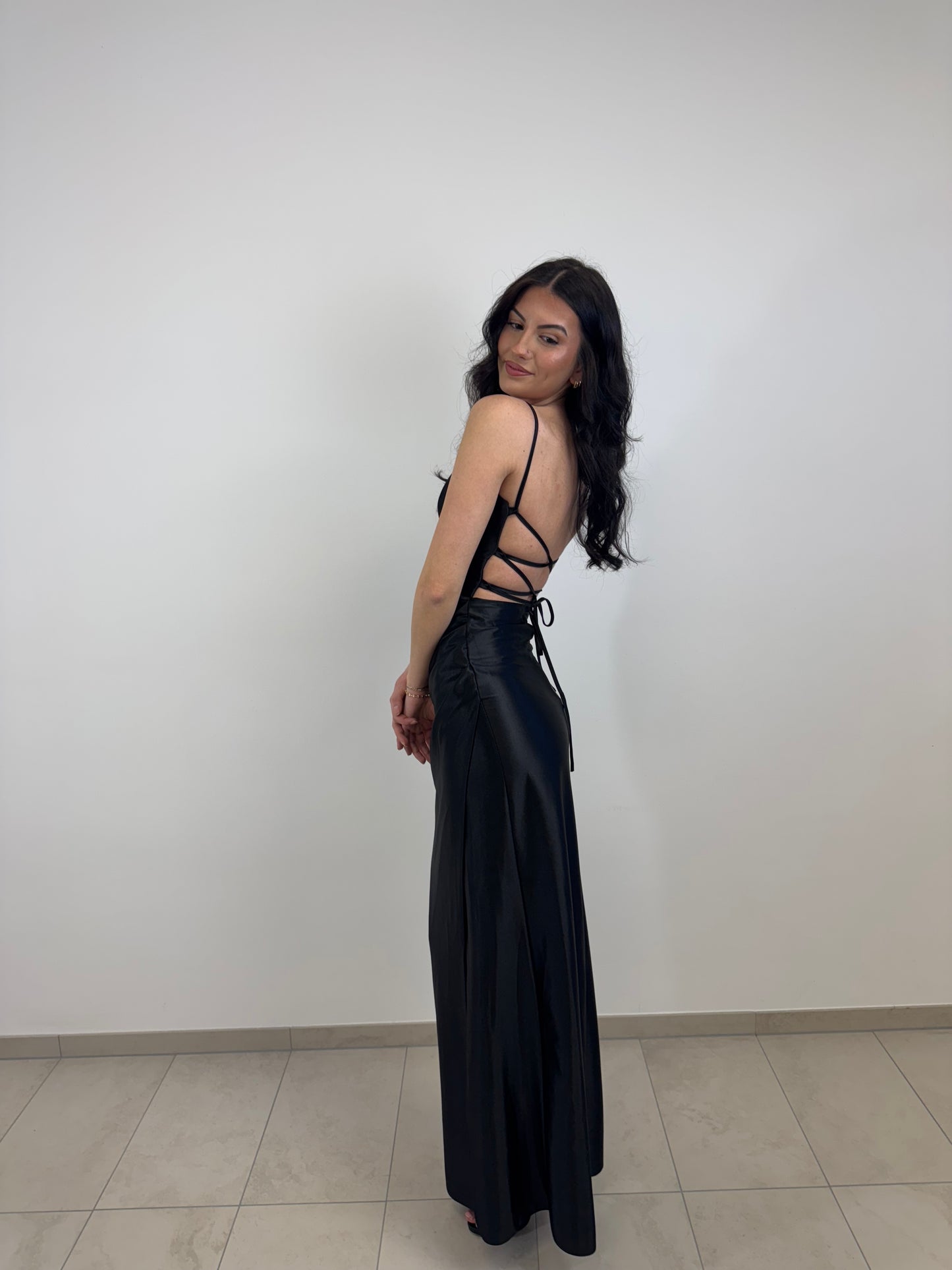 Enges Kleid in Wickeloptik