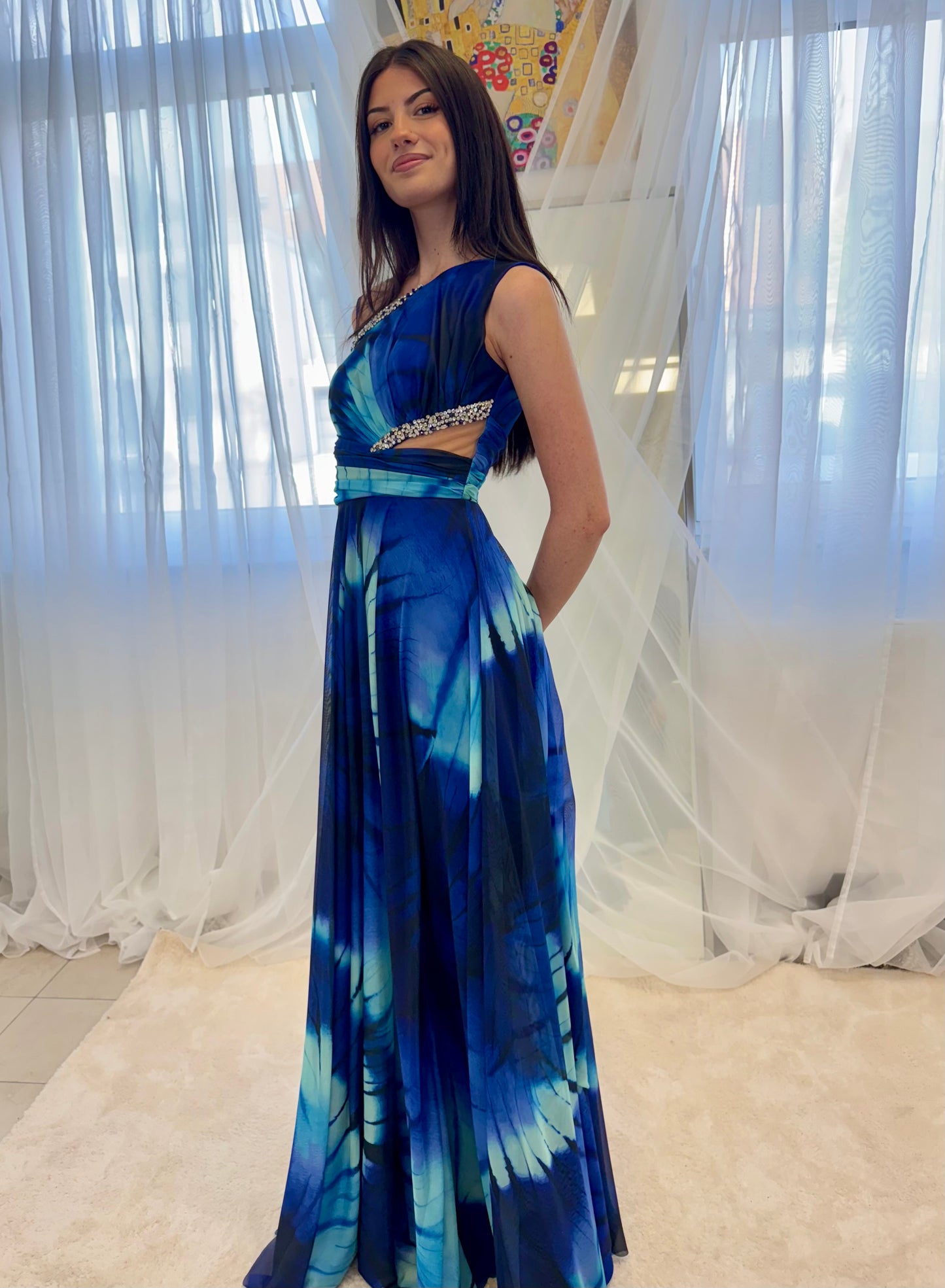 Kleid mit One-Shoulder und Cutout‘s