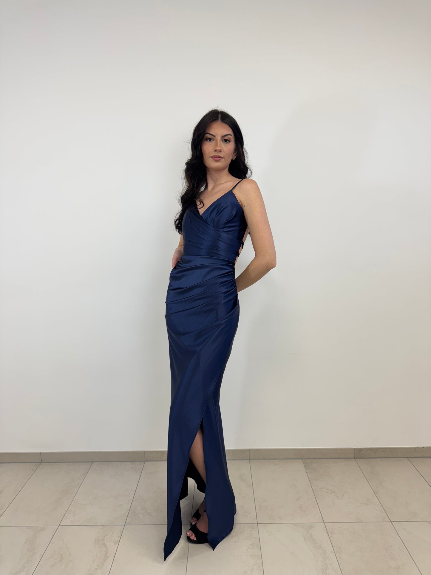 Enges Kleid in Wickeloptik