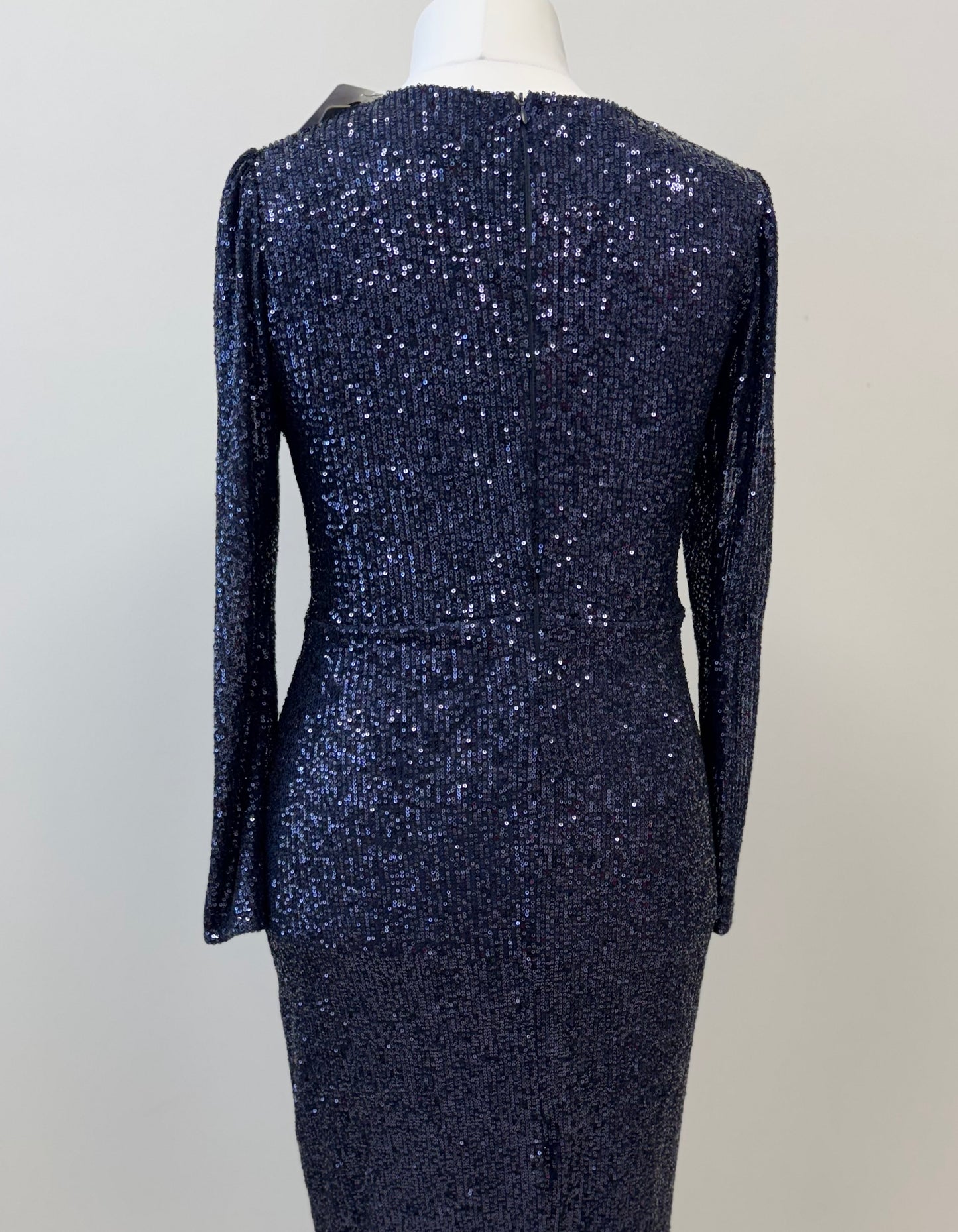 Edles Pailletten-Abendkleid in Wickeloptik