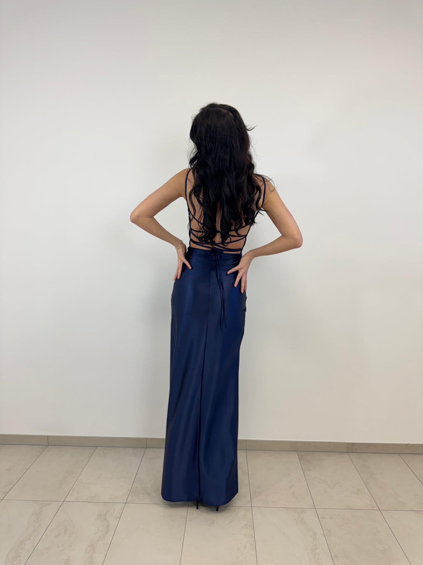 Enges Kleid in Wickeloptik