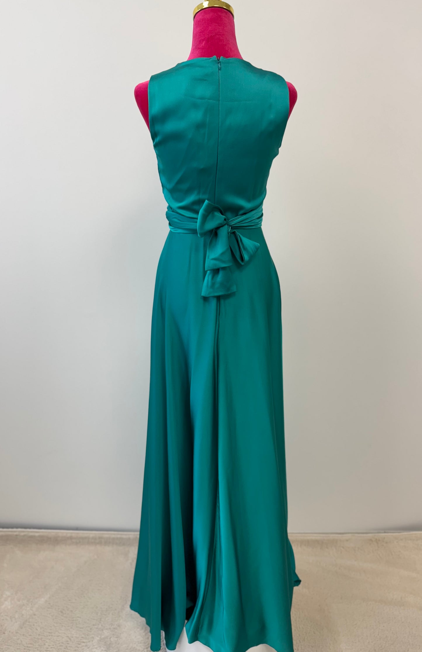 Leichtes, einlagiges Wickelkleid mit fließendem Maxirock