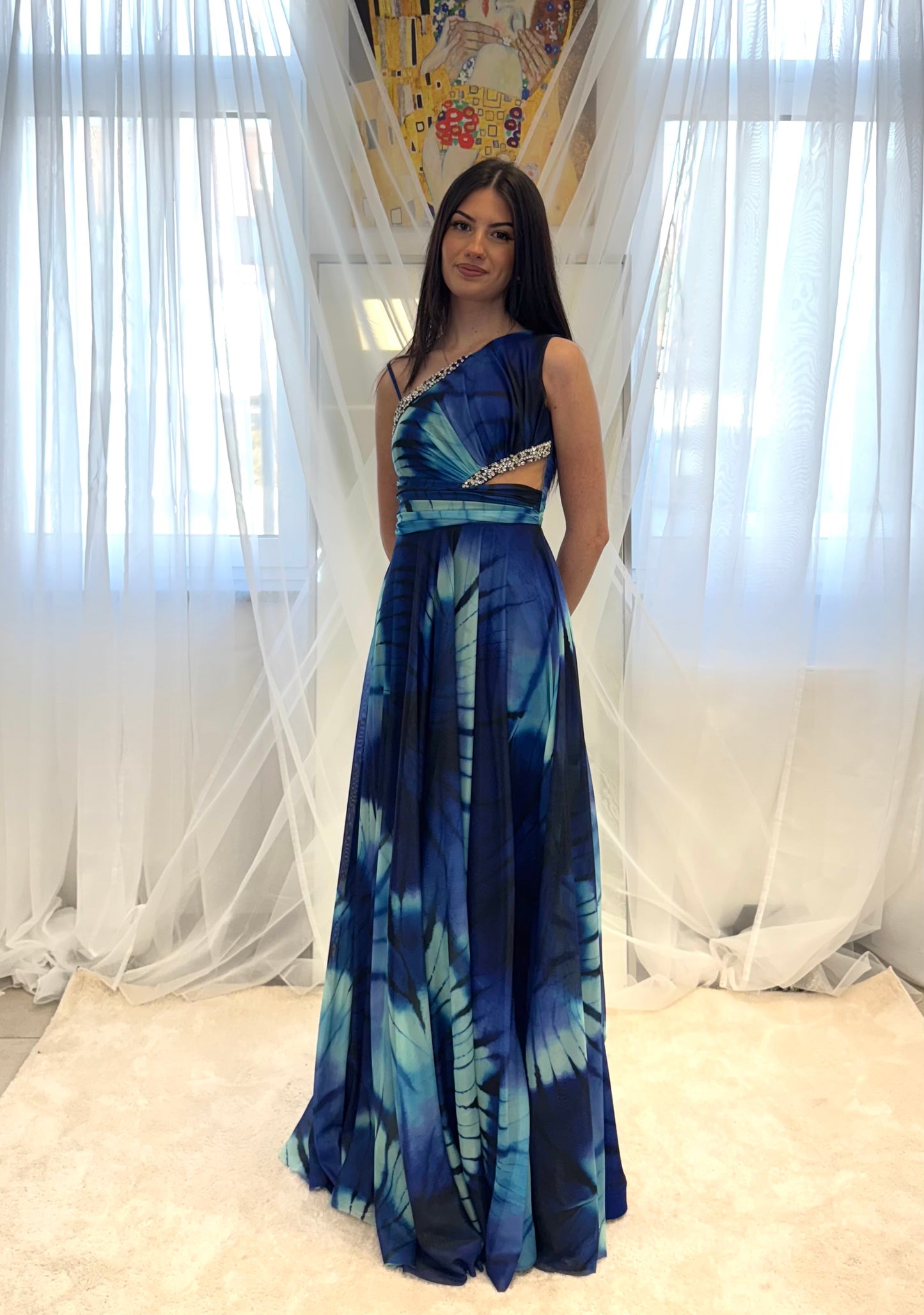 Kleid mit One-Shoulder und Cutout‘s