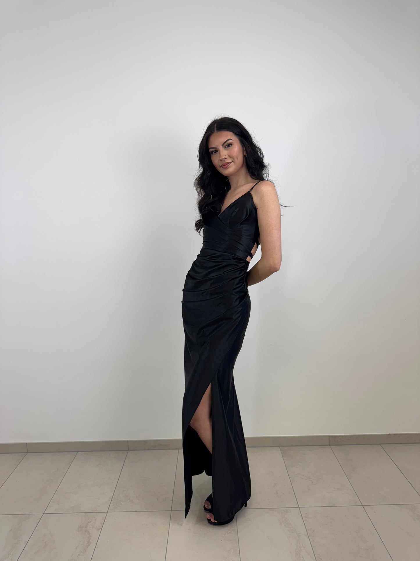 Enges Kleid in Wickeloptik