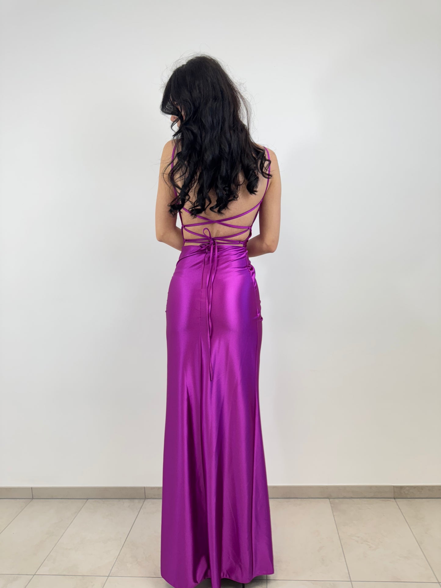 Enges Kleid in Wickeloptik