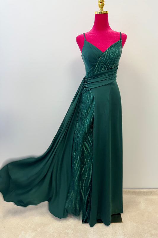 Smaragdgrünes Abendkleid mit Beinschlitz & Drapierung