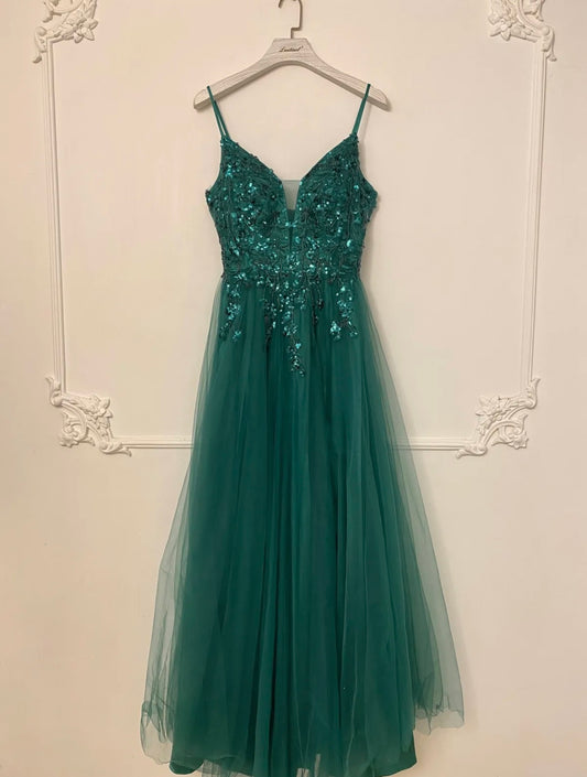 Elegantes Abendkleid mit Tüllrock und funkelnden Verzierungen LAU-50009