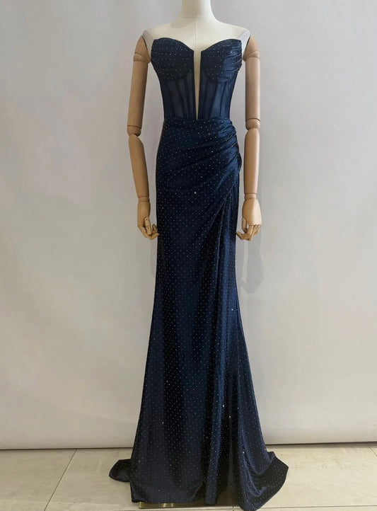 Elegantes Corsagen-Abendkleid mit funkelnden Strassdetails INV-80010